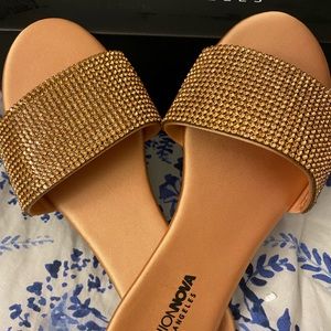 Rose Gold Sandals 💛